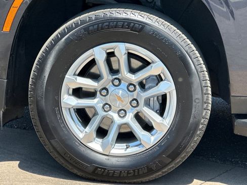 Certified 2025 Chevrolet Tahoe LT RWD image 29