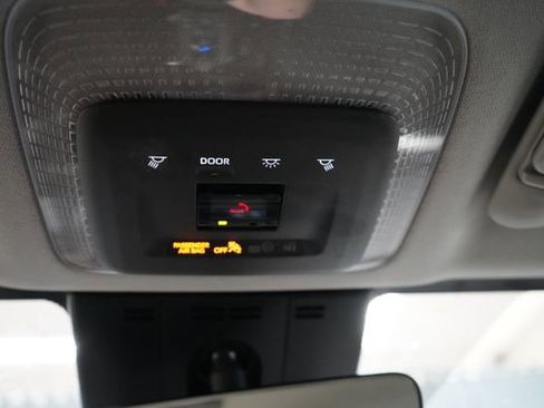 Used 2023 Toyota Prius LE AWD/4WD image 38