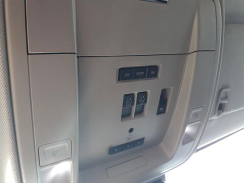 Used 2015 GMC Sierra 2500 Denali w/ Duramax Plus Package image 11