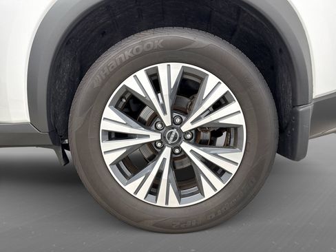 Used 2023 Nissan Rogue SV w/ SV Premium B Package AWD/4WD image 13