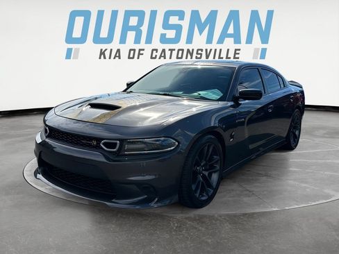 Used 2020 Dodge Charger Scat Pack w/ Plus Group RWD image 2