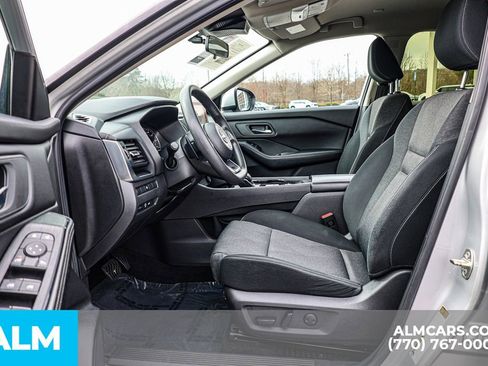 Used 2024 Nissan Rogue SV FWD image 19