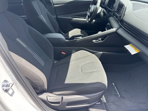 New 2025 Hyundai Elantra Sport image 13