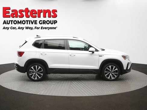 Used 2024 Volkswagen Taos SE FWD image 43