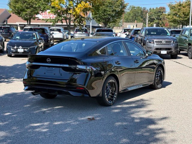 New 2027 Nissan Sentra SR w/ SR All Weather Package FWD image 8