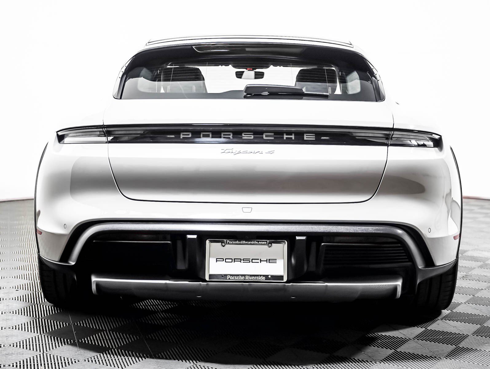 Certified 2023 Porsche Taycan 4 Cross Turismo AWD/4WD image 11