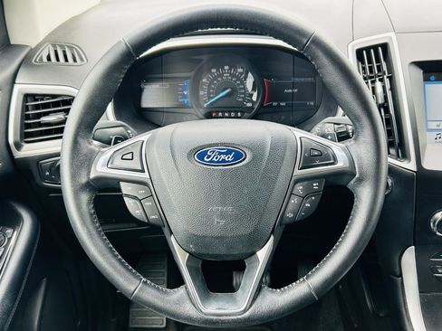 Used 2018 Ford Edge SEL w/ Equipment Group 201A FWD image 13