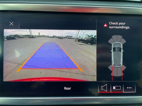 Used 2020 Audi Q3 2.0T Premium w/ Convenience Package image 8