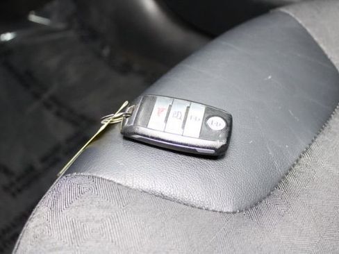 Used 2017 Kia Niro EX image 15