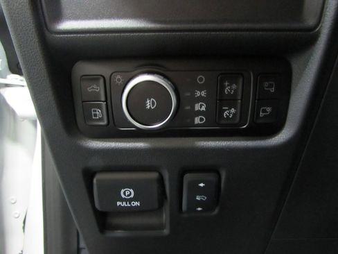 New 2025 Ford F150 Platinum w/ Equipment Group 702A High image 23