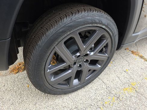 New 2026 Jeep Compass Limited image 8