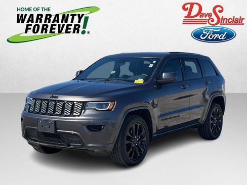 Used 2020 Jeep Grand Cherokee Altitude image 1