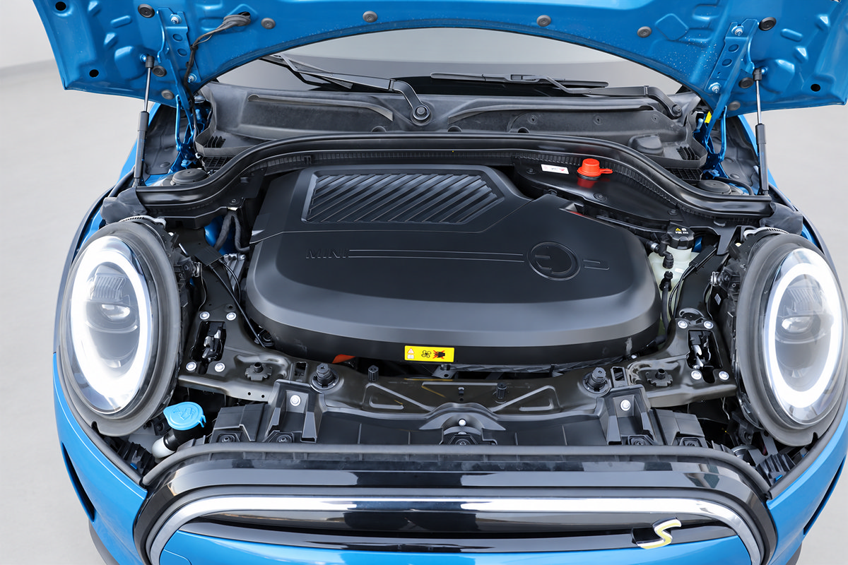 Used 2024 MINI Cooper SE FWD image 38