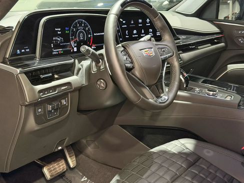 Used 2024 Cadillac Escalade V AWD/4WD image 23