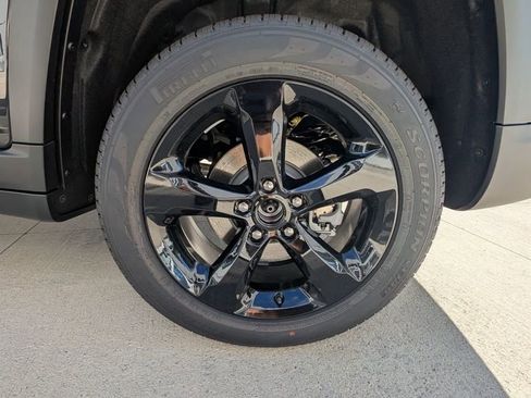 New 2025 Jeep Grand Cherokee Limited w/ Black Appearance Package image 41