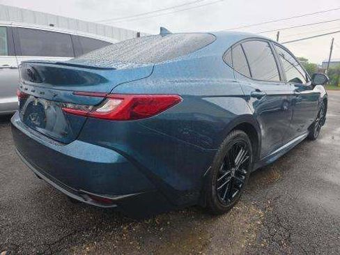 Used 2025 Toyota Camry SE FWD image 4