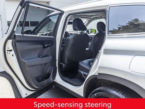 Certified 2025 Toyota Highlander XLE AWD/4WD image 23