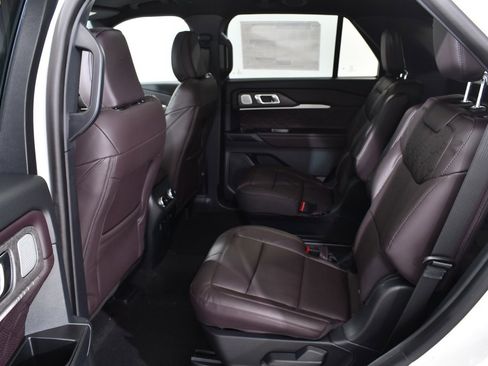 New 2026 Ford Explorer Platinum w/ LUX Leather Package image 16