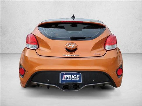 Used 2016 Hyundai Veloster Turbo w/ Option Group 04 FWD image 6