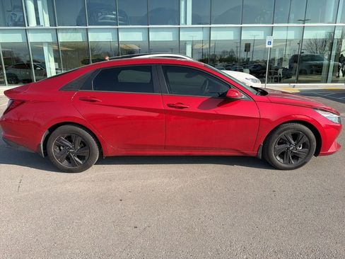 Certified 2022 Hyundai Elantra SEL image 7