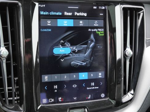 Used 2022 Volvo XC60 B6 R-Design w/ Advanced Package image 24