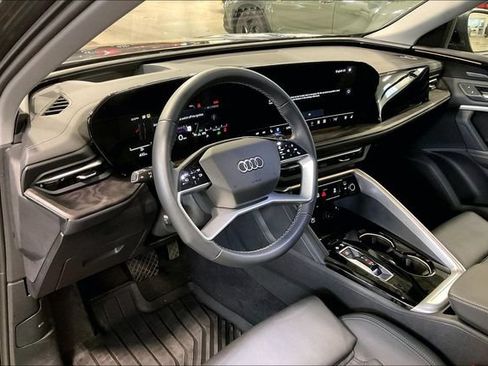Used 2025 Audi Q5 Premium Plus w/ Premium Plus AWD/4WD image 14
