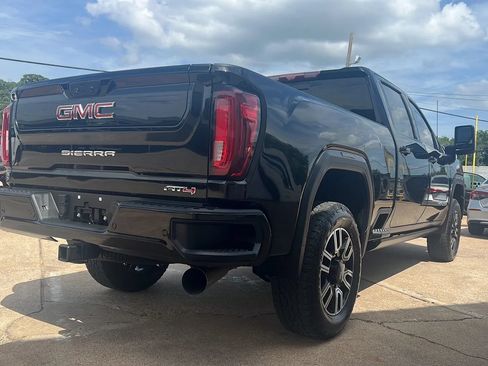 Used 2021 GMC Sierra 2500 AT4 w/ AT4 Premium Plus Package AWD/4WD image 3