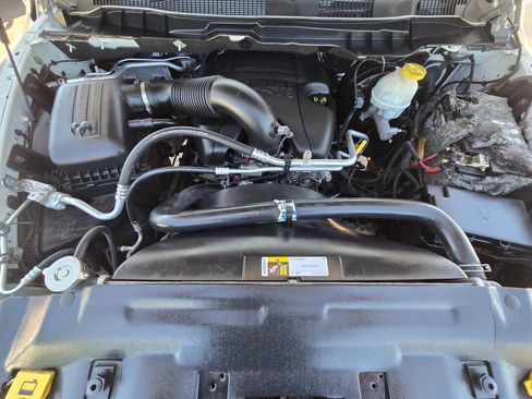 Used 2018 RAM 1500 Express image 24