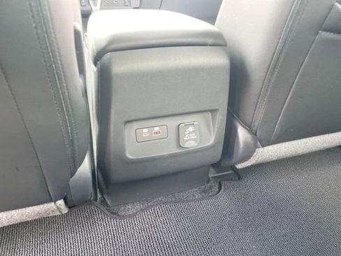 Used 2024 Nissan Frontier SL w/ Technology Package RWD image 15