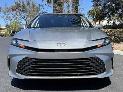Used 2025 Toyota Camry LE w/ Convenience Package FWD image 38