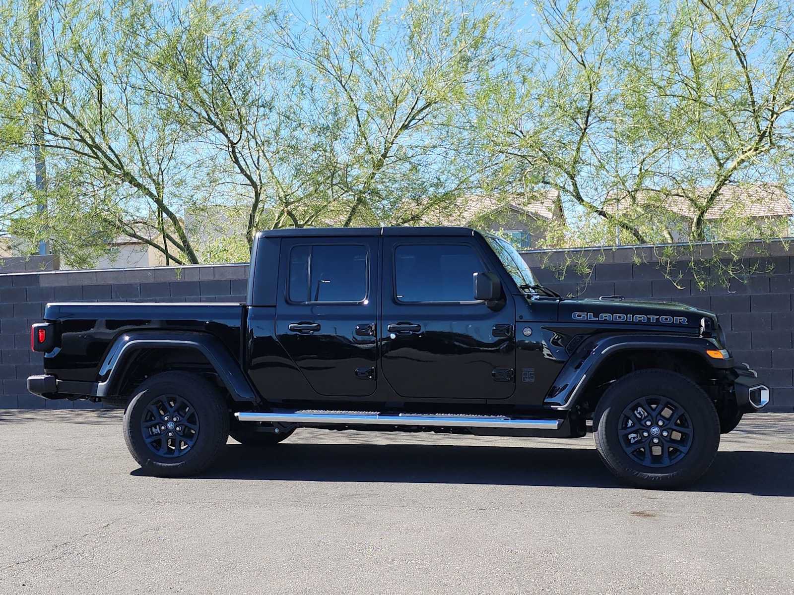 New 2026 Jeep Gladiator Sport AWD/4WD image 9
