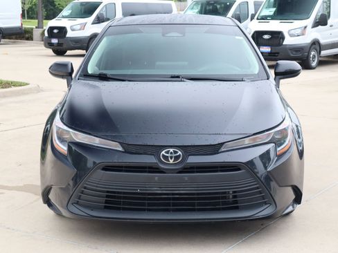 Used 2024 Toyota Corolla LE FWD image 9