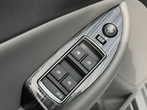 Used 2019 Chevrolet Impala LS FWD image 23
