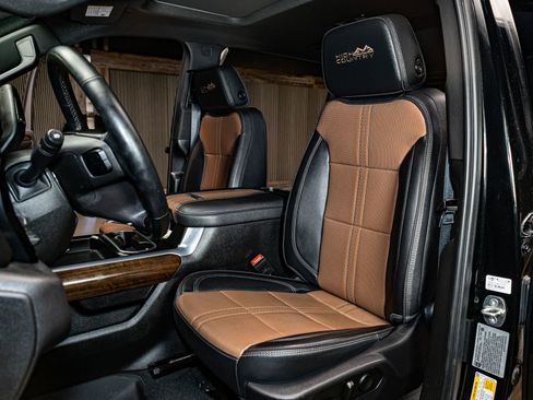 Used 2024 Chevrolet Silverado 3500 High Country w/ High Country Premium Package image 24