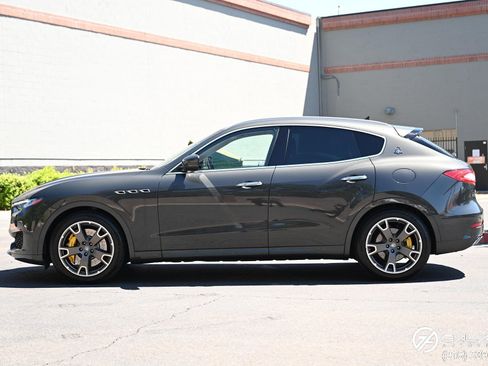 Used 2017 Maserati Levante S image 4