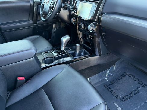 Used 2023 Toyota 4Runner TRD Off-Road Premium w/ Moonroof Package AWD/4WD image 18