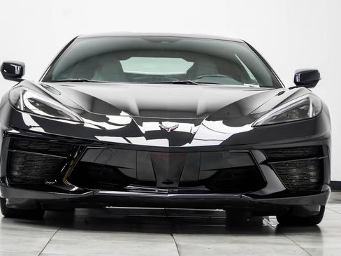 Used 2022 Chevrolet Corvette Stingray Coupe w/ 1LT RWD image 10