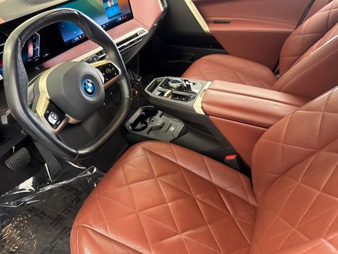 Certified 2024 BMW iX xDrive50 w/ Sport Package AWD/4WD image 4