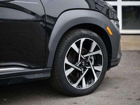 Used 2023 Hyundai Kona Limited image 5