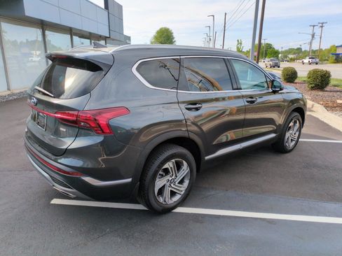 Used 2022 Hyundai Santa Fe SEL image 7