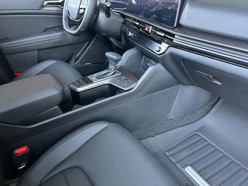 New 2026 Kia Sportage SX AWD/4WD image 17