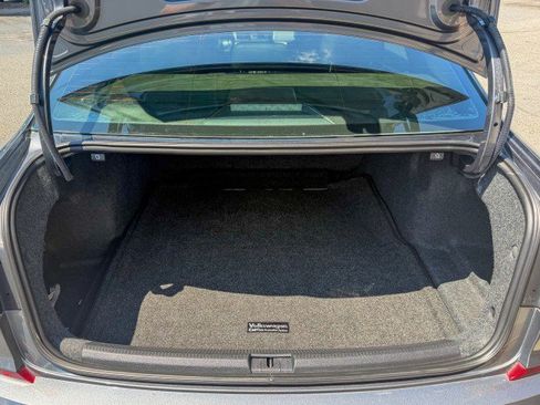 Used 2018 Volkswagen Passat 2.0T S FWD image 17