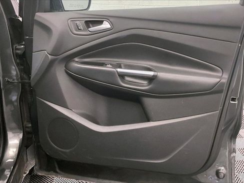 Used 2017 Ford Escape Titanium image 25