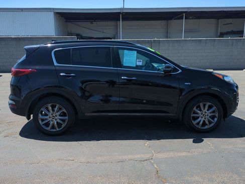 Used 2020 Kia Sportage S w/ S Premium Package AWD/4WD image 5