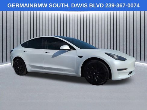 Used 2023 Tesla Model 3 Standard Range RWD image 3