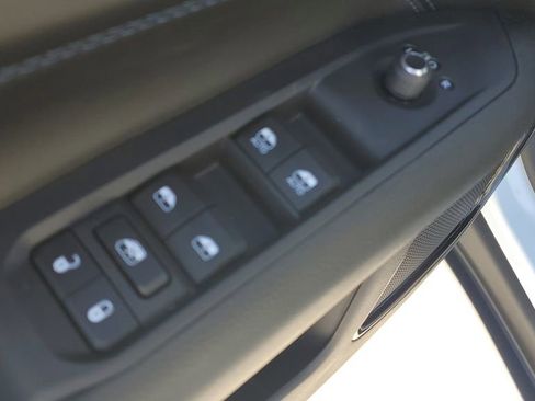 New 2026 Jeep Compass Latitude image 21