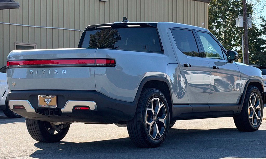 Used 2022 Rivian R1T Adventure AWD/4WD image 5
