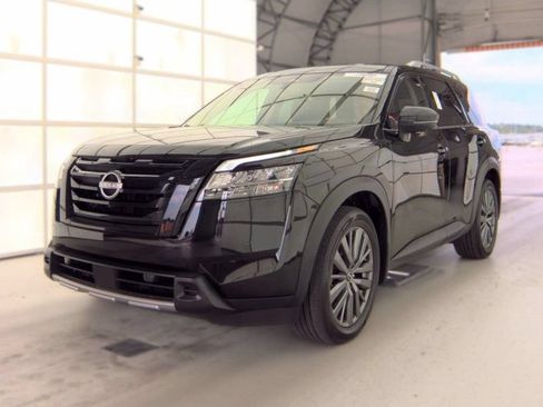 Used 2024 Nissan Pathfinder SL w/ SL Premium Package AWD/4WD image 2