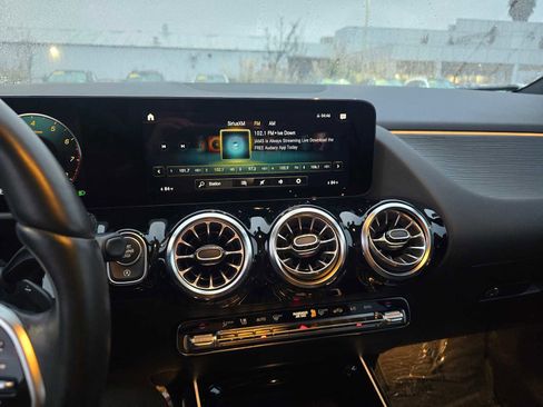 Used 2023 Mercedes-Benz GLA 250 4MATIC image 28