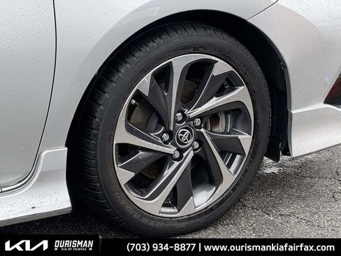 Used 2018 Toyota Corolla iM image 32